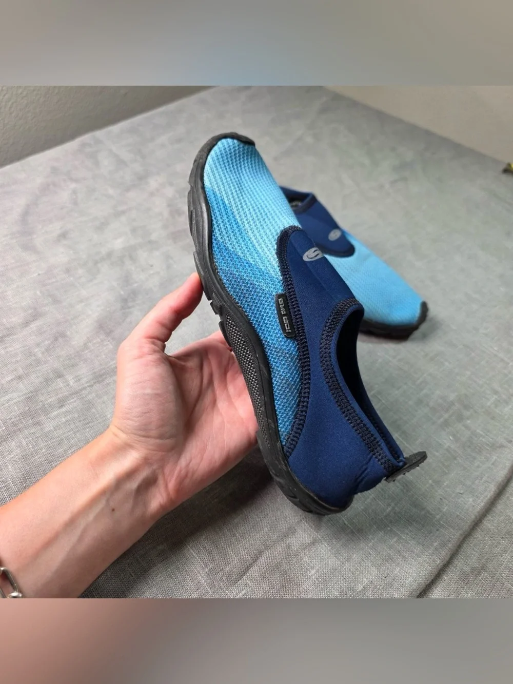 SURF GO Water Shoes Blue Mesh Neoprene Aqua Socks Beach Pool Surfing Unisex 9.5